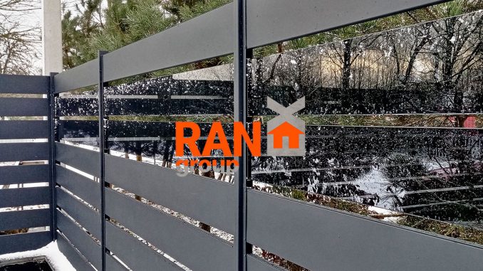 горизонтальный забор ранчо Ю200 GlassSteel-коллекция + металлические столбы
