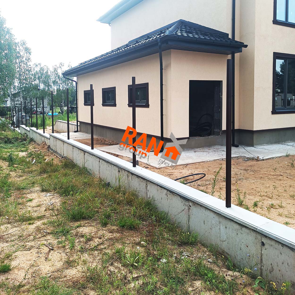 крышка для забора и фундамента плоская двуфасочная