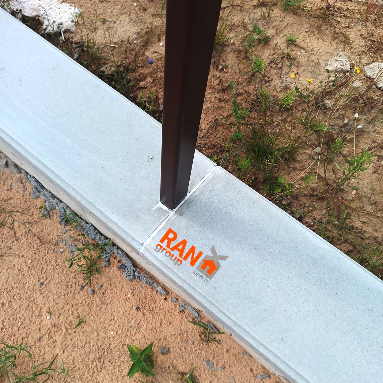 крышка для забора и фундамента плоская двуфасочная